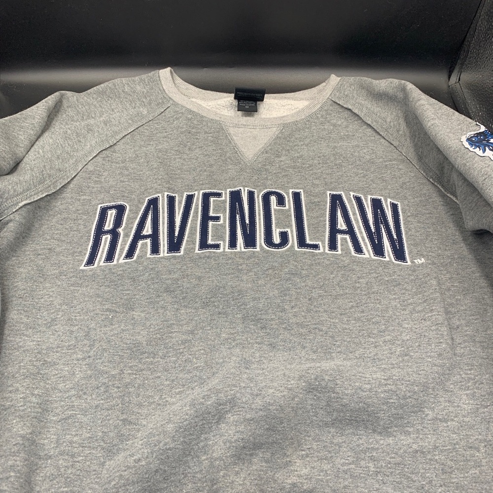 Universal studios Harry Potter Ravenclaw sweatshirt size M